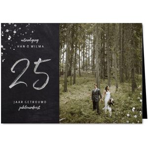 Jubileum uitnodiging 25 jaar getrouwd foto zilveren spetters