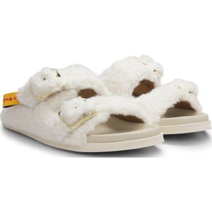 BOSS x Steiff-slippers van teddymateriaal