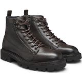 Halfhoge laarzen van generfd leer met veters in hikingstijl