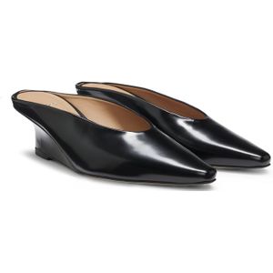 Leren muiltjes met sleehak