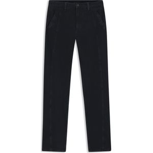 Jeans van zacht blauw-zwart denim met taps toelopende pijpen