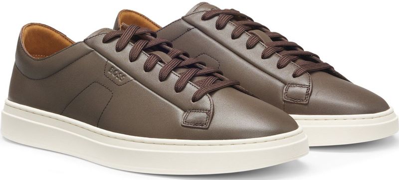 Lage sneakers van leer met reliëflogo