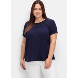 Shirt mit Spitzeneinsatz, aus Viskosejersey, marine, Gr.46