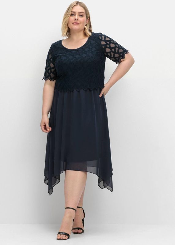 Cocktailkleid aus Chiffon, mit Zierbortenstickerei, nachtblau, Gr.52
