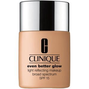 Clinique Even Better Glow™ Light Reflecting Makeup Foundation SPF 15 - Sand 90 CN