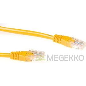 ACT Gele 1 meter U/UTP CAT6A patchkabels met RJ45 connectoren