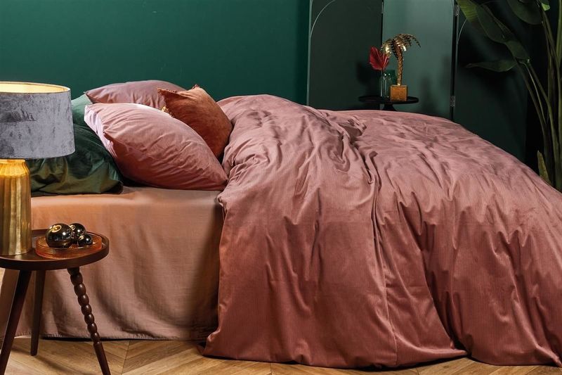 At Home by BeddingHouse - Cosy Corduroy - Kussensloop - Roze - 60x70