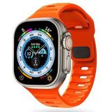 Apple Watch Series Ultra 2/Ultra/9/8/SE (2022)/7/SE/6/5/4/3/2/1 Tech-Protect IconBand Line Siliconen Bandje - 49mm/45mm/44mm/42mm - Oranje