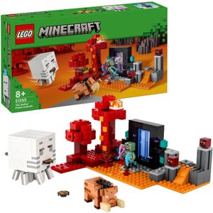 LEGO Minecraft 21255 Hinderlaag bij het Nether-Portaal