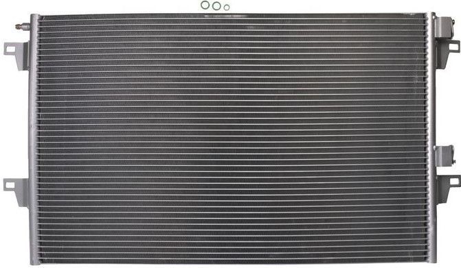 Renault - Condensor - Airconditioning - 429 mm breed - 700 mm lang