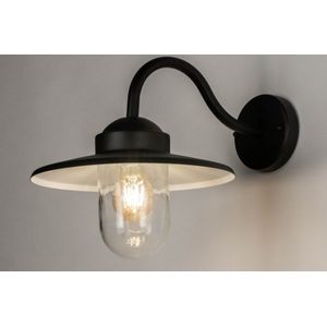 Nostalgische buitenlamp in een moderne uitvoering, voorzien van een LED-lamp met schemerschakelaar.