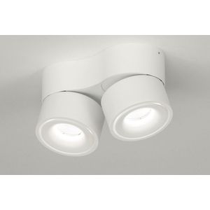 Moderne 2-lichts design plafondspot uitgevoerd in mat wit en voorzien van led verlichting.