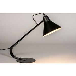 Moderne praktische tafellamp / bureaulamp uitgevoerd in een mat zwarte kleur.