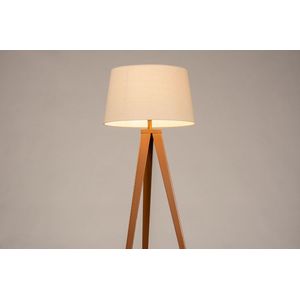 Driepoot vloerlamp in trendkleur terracotta met beige stoffen lampenkap