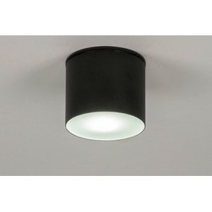 Moderne plafondlamp/badkamerlamp/buitenlamp in cilindervorm, geschikt voor vervangbaar led, uitgevoerd in mat zwarte kleur.