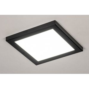 Vierkante led plafondlamp met zwarte rand voorzien van led verlichting.
