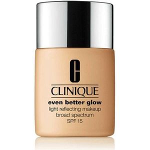 Clinique Foundation Even Better Glow Light Reflecting