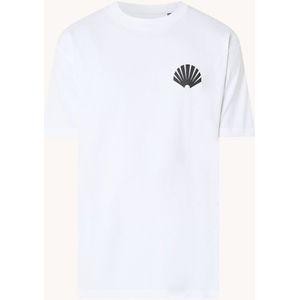 New Amsterdam Surf Association T-shirt van biologisch katoen met logo- en backprint