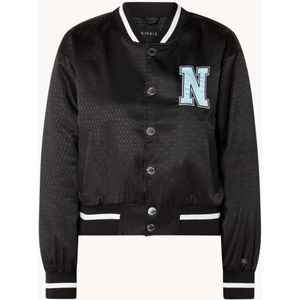 NIKKIE Bangkok baseball jack met logoprint en steekzakken