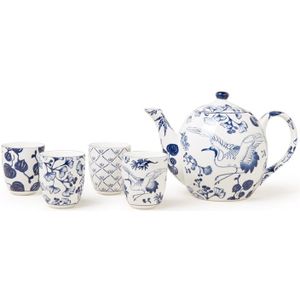 Tokyo Design Studio - Flora Japonica Tea Set 1200ml w/4 Cups 170ml - blauw / wit - porselein - in giftbox