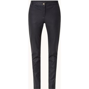 STUDIO AR by Arma Nessia mid waist slim fit broek van lamsleer met steekzakken