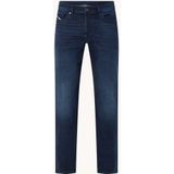 Diesel D-Finitive straight leg jeans met donkere wassing