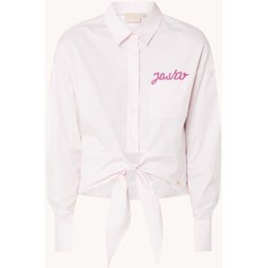JOSH V Hilou cropped blouse met strikceintuur en logo