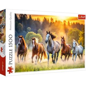 Trefl - Puzzel - 1500 Stukjes - Paarden Op Groen Gras - Milieuvriendelijk Papier