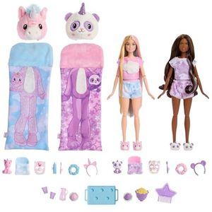 Barbie Cutie Reveal Cadeauset met 2 poppen en 2 dierenvriendjes, Cozy Cute Tees Slaapfeestje met meer dan 35 verrassingen, kleurverandering en slaapzakken in de vorm van een kostuum, HRY15