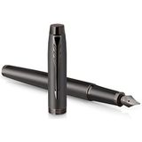 Parker IM Monochrome vulpen | blauwe inkt | gunmetal afwerking en details | medium punt | geschenkverpakking