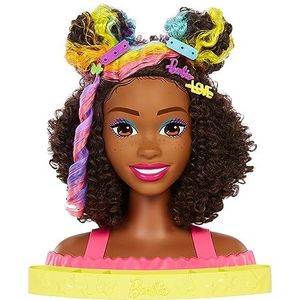 Barbie Pop, Luxe Kappop, Barbie Eindeloos Lang Haar, krullend bruin haar in neon regenboogkleuren, poppenhoofd om te stylen, Color Reveal accessoires HMD79