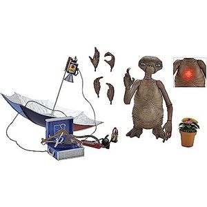 NECA - E.T. - 40th Anniversary Deluxe E.T. Ultimate 7"" Action Figure with LED Chest