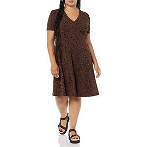 Amazon Essentials Dames korte mouwen V-hals verzamelde fit & flare jurk, donkere toffee bruine cheetah, XS