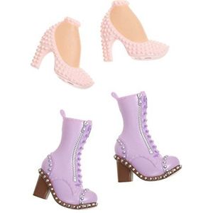 Bratz #ShoefieSnaps Pack - Stijl 6 - Inclusief Lavendel Laarzen met Rits en Roze Hakken met Enkelbandjes