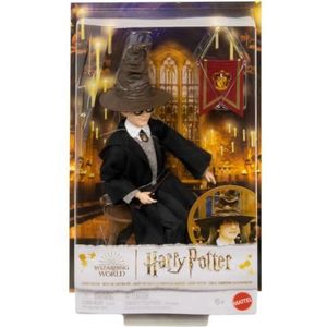 Mattel Harry Potter Speelgoed, Harry Potter met de Sorteerhoed, poppenkleding en accessoires, Harry Potter van ongeveer 30 cm HND78