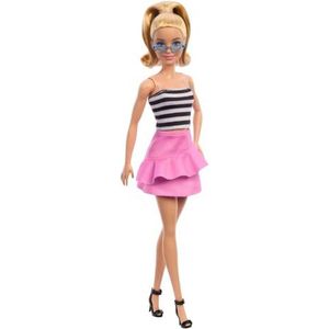 Barbie Fashionista's Pop #213, Blond met gestreepte top, Roze rok en zonnebril, 65ste verjaardag modepop om te verzamelen, HRH11