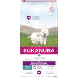 EUKANUBA Daily Care Sensitive Skin - hypoallergeen* droog premium hondenvoer met vis voor volwassen honden met een gevoelige huid, voor alle rassen, 12 kg