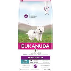 EUKANUBA Daily Care Sensitive Skin - hypoallergeen* droog premium hondenvoer met vis voor volwassen honden met een gevoelige huid, voor alle rassen, 12 kg