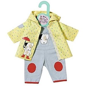 Dolly Moda 870594 Tuinbroek met regenjas 36cm - Voor peuters van 12 maanden en ouder - Gemakkelijk voor kleine handen - Promote empathie & sociale vaardigheden. Inclusief outfit