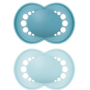 MAM Originele fopspeen in set van 2, tandvriendelijke babyfopspeen van duurzame en biologisch hernieuwbare materialen, speen van MAM SkinSoft siliconen, met fopspeenbox, 6-16 maanden, blauw/lichtblauw