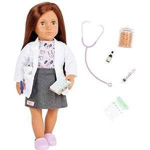 Our Generation Dierenarts pop Daya - beweegbare 46 cm pop met kleding, accessoires - doktersjack, medicijnen, pluche hamsters - speelgoed vanaf 3 jaar