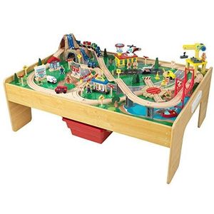 KidKraft 18025 Adventure Town houten treinbaanset met tafel voor kinderen, spoorwegactiviteitenset inclusief accessoires (120 stuks) met EZ Kraft-montage