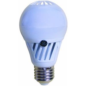 LED-lamp 827 (extra warmtoon) E27 dimbaar in gloeilampvorm 270°, 220-240V