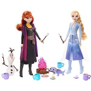 Mattel Disney Frozen Bosavonturen Cadeauset met 2 poppen, Elsa en Anna, 2 vriendjesfiguren en 12 kampeeraccessoires HPD52