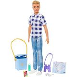 ​Barbie It Takes Two Ken Camping Pop, in geruit shirt, jeans en witte sneakers, met kampeeraccessoires, speelgoed voor kinderen vanaf 3 jaar, HHR66