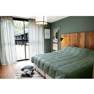 LINDER - Sirocco - Gewatteerde Sprei - Saliegroen - 250 x 260 cm