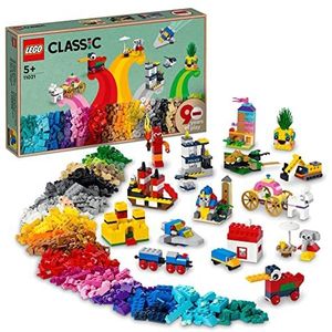 LEGO 11021 Classic 90 jaar spelen Set, Constructie Speelgoed met Kleurrijke Stenen en 15 Bouwbare Minimodellen