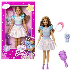 Barbie Pop voor peuters en kleuters, brunette, Mijn Eerste Barbie Teresa pop, speelgoed en cadeau voor kinderen, pluchen konijntje, accessoires, zacht en beweegbaar lichaam, HLL21