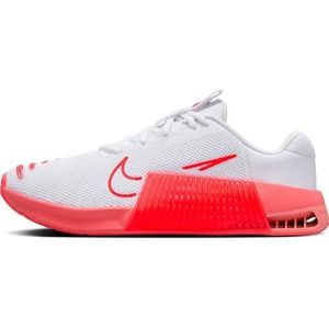 NIKE Metcon 9 Trainingspak voor dames, 37,5 EU, White Bright Crimson Magic Emb, 37.5 EU