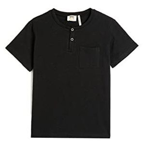 Koton Boys Basic T-shirt met ronde kraag, korte mouwen, knoopdetail, katoen, zwart (999), 5-6 Jaar